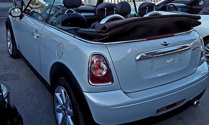 Mini Cooper D Cabrio...