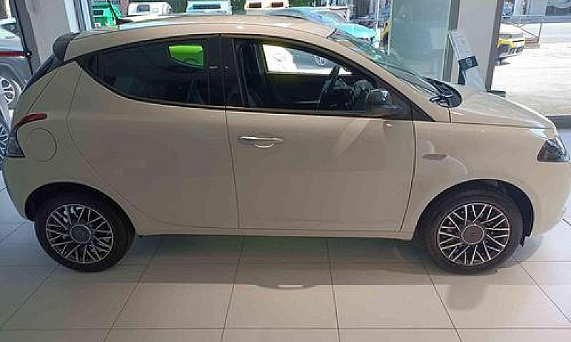 Lancia Ypsilon 1.0 F...