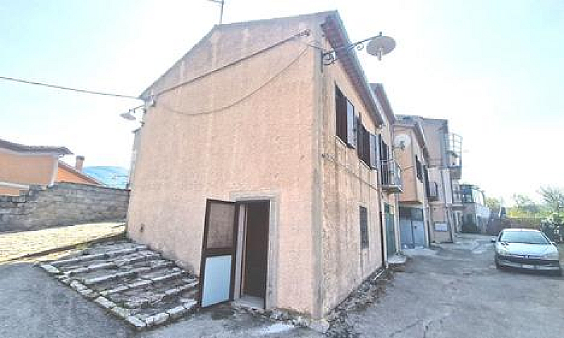 Pignola, Appartament...