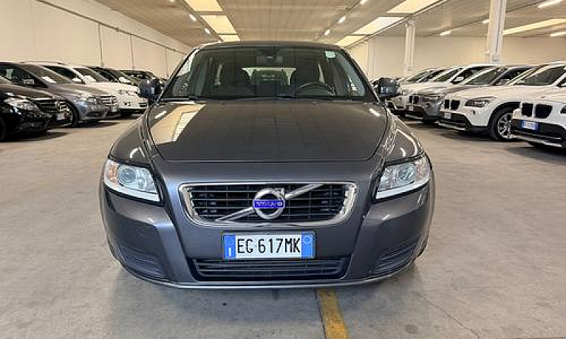 Volvo V50 Drive Pola...