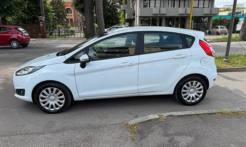 Ford Fiesta 1.0 Cate...