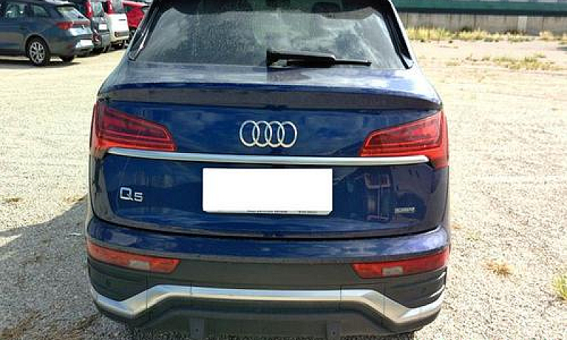 Audi Q5 2024 Per Ric...