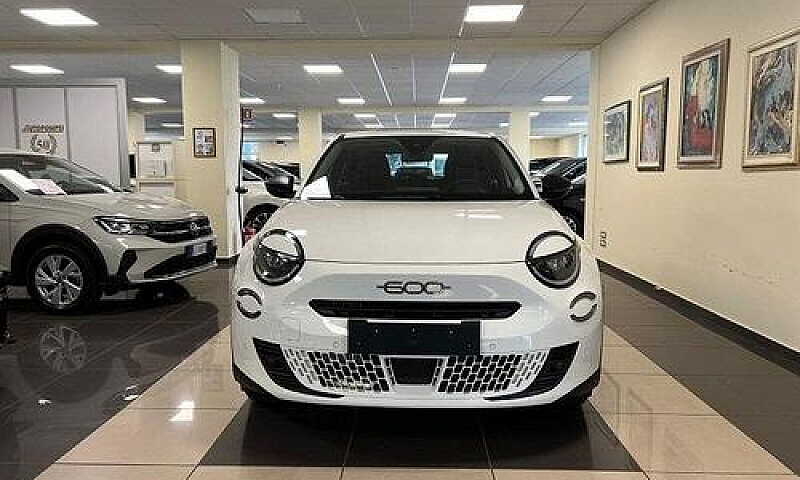 Fiat 600 Hybrid 100 ...