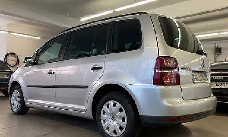 Volkswagen Touran 1....