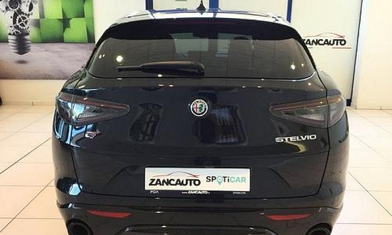 Alfa Romeo Stelvio 2...