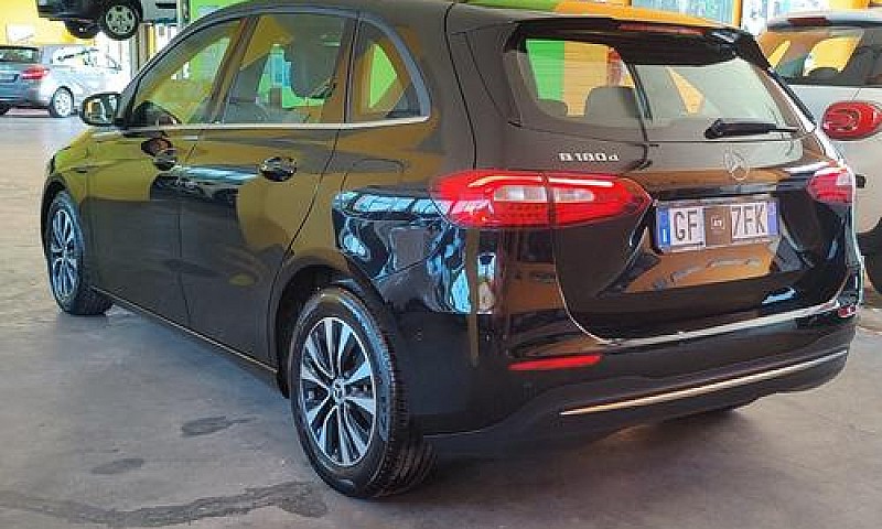 Mercedes-Benz B 200 ...