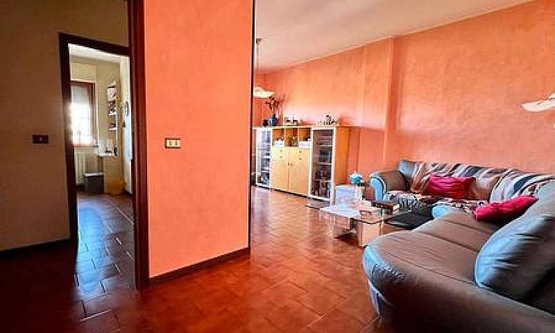 Appartamento Con Box...