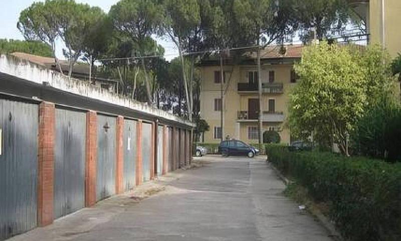Appartamento Con Gar...