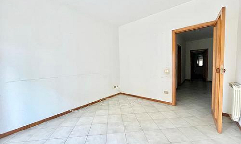 Appartamento Con Ter...