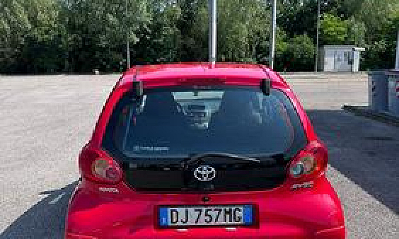 Toyota Aygo Adatta N...
