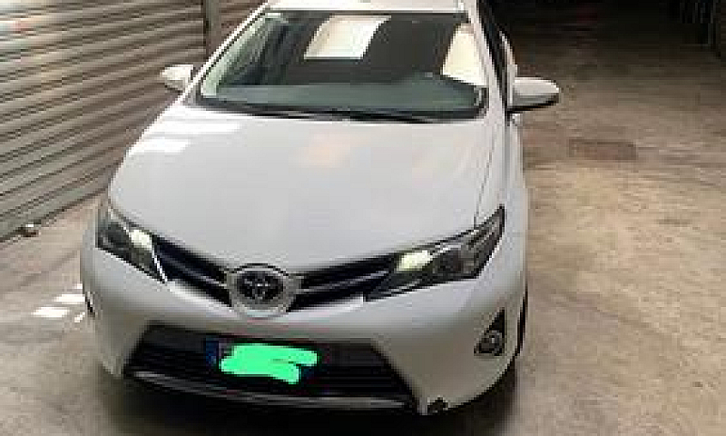 Toyota Auris - 2014...