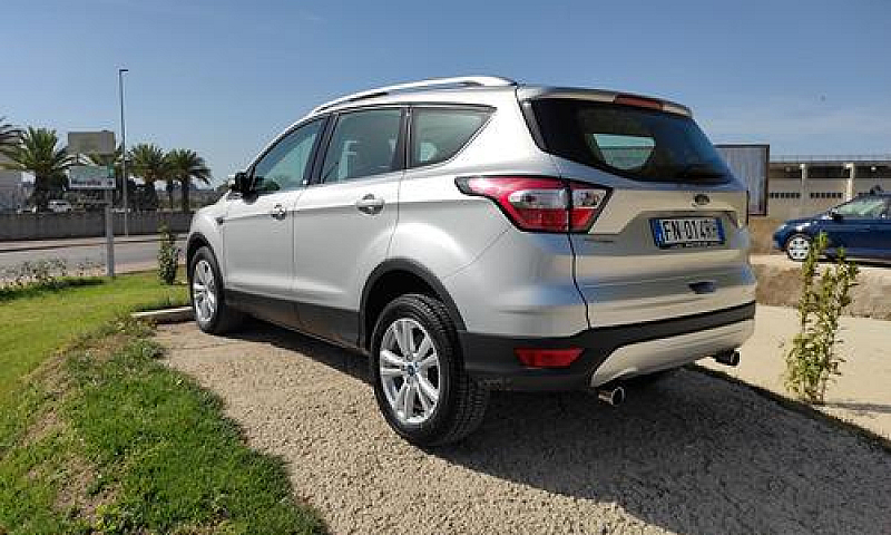 Ford Kuga 1.5 Tdci -...