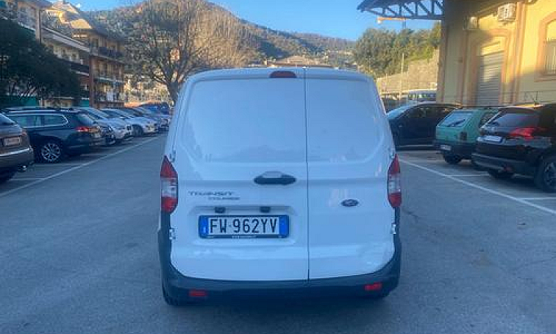 Ford Transit Courier...