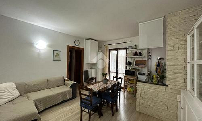 3 Locali A Perugia...