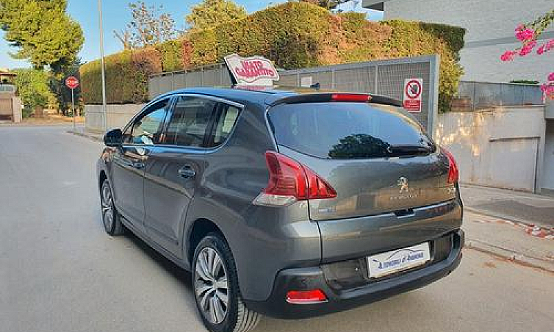Peugeot 3008 1.6 Blu...