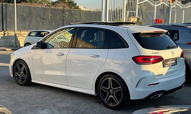Mercedes-Benz B 180D...