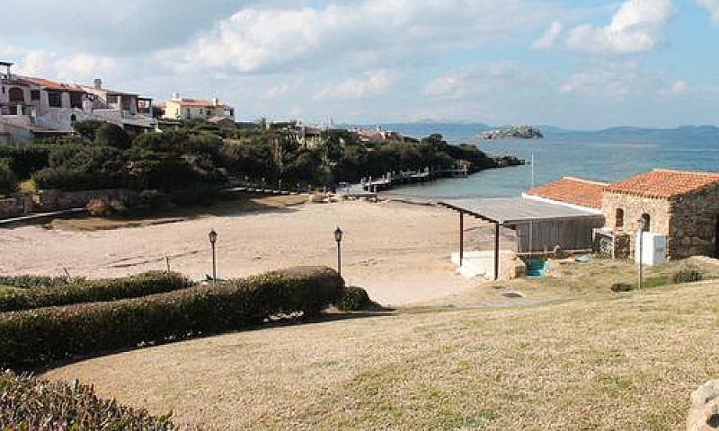 Arzachena Porto Cerv...
