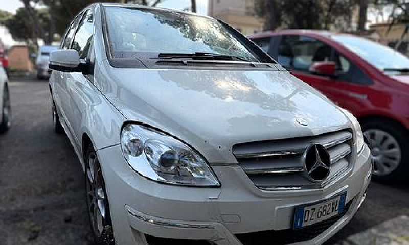 Mercedes-Benz B 200 ...