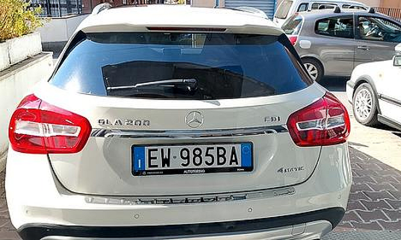 Mercedes-Benz Gla 20...