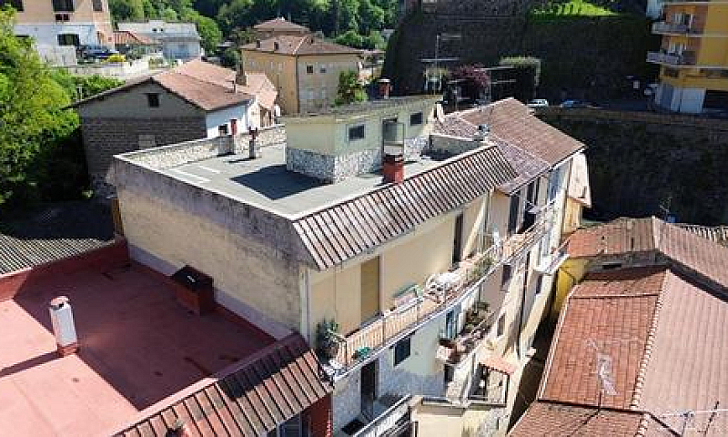 4 Locali A Valmonton...