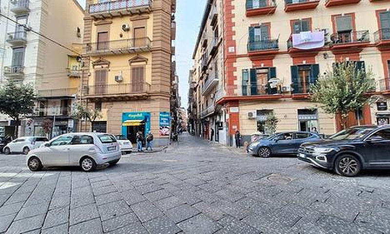 Ad, Corso Garibaldi ...