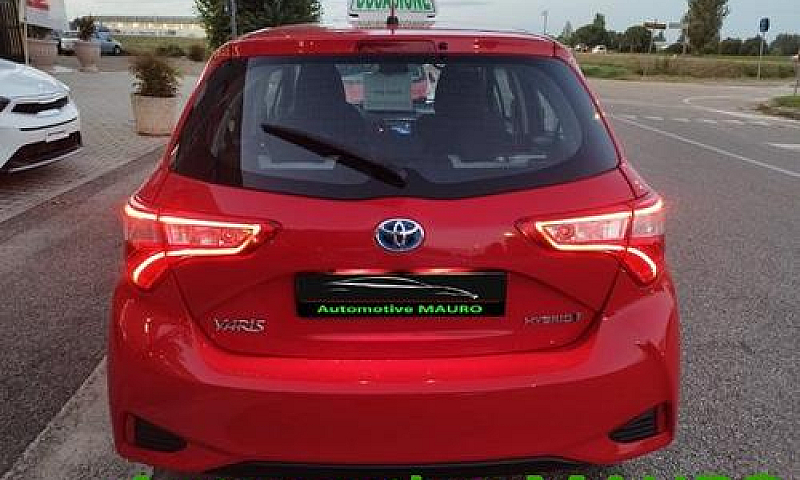 Toyota Yaris 1.5 Hyb...