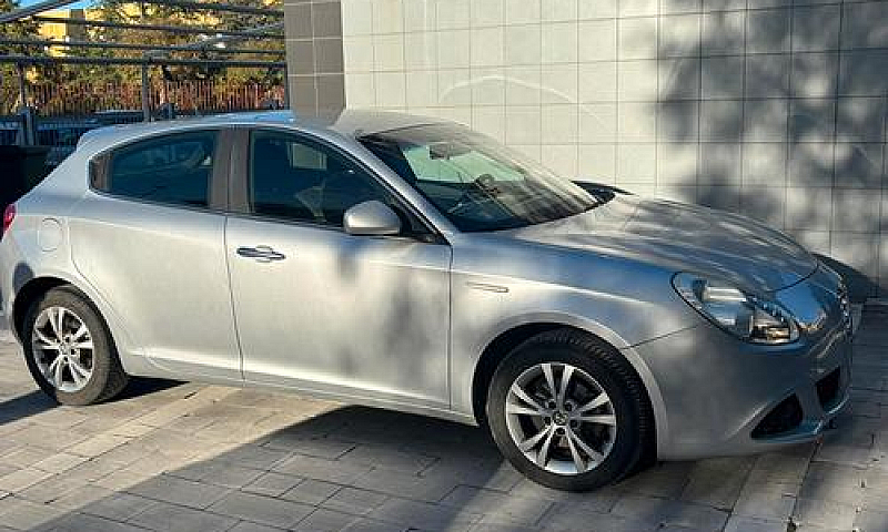 Alfa Romeo Giulietta...