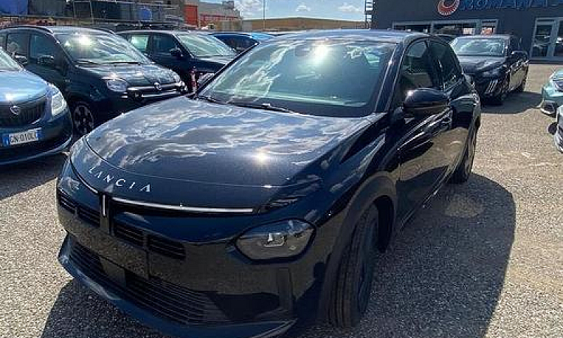 Lancia Ypsilon Hybri...
