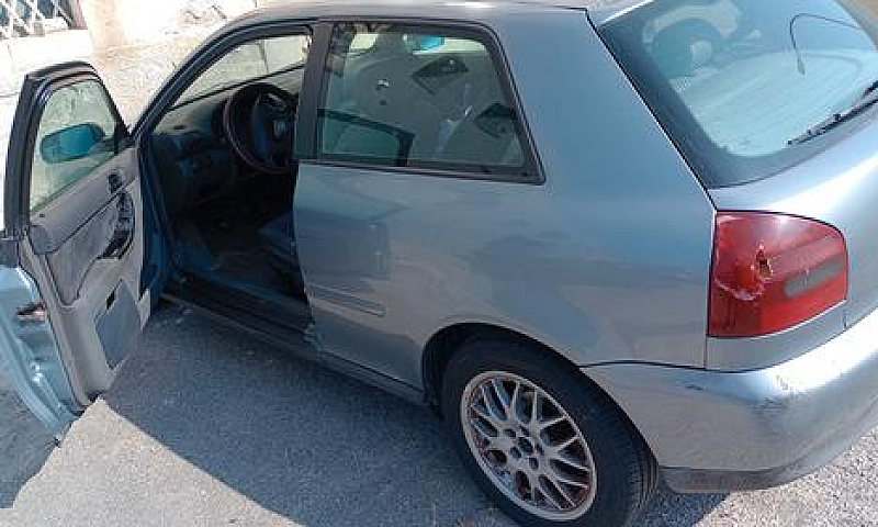 Audi A4 1ª Serie - 2...