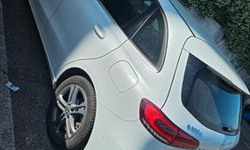 Mercedes-Benz B 200 ...