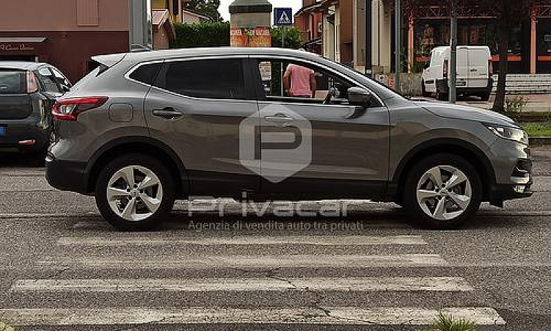 Nissan Qashqai 1.5 D...