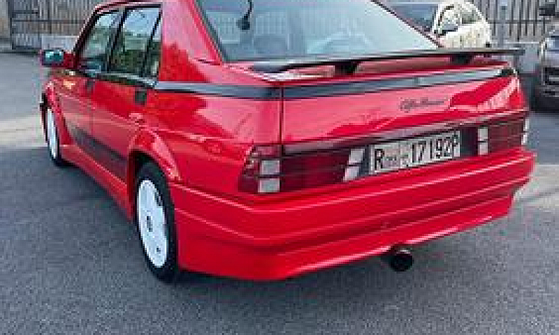Alfa Romeo 75 1.8I T...