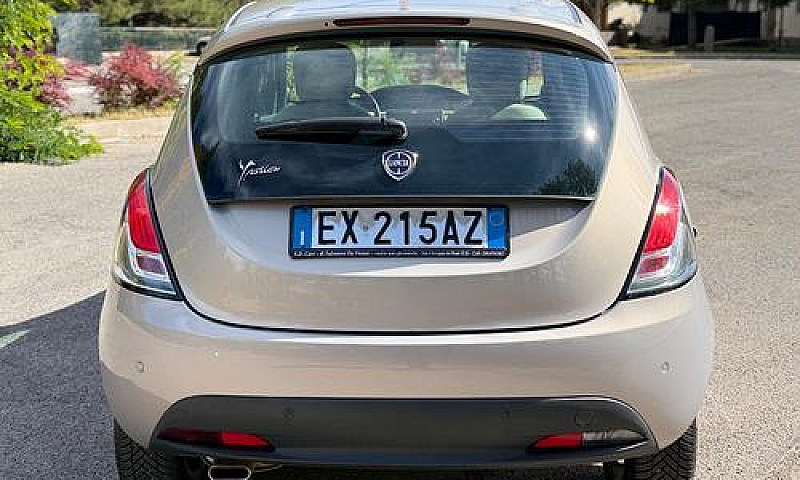 Lancia Ypsilon 1.3 M...