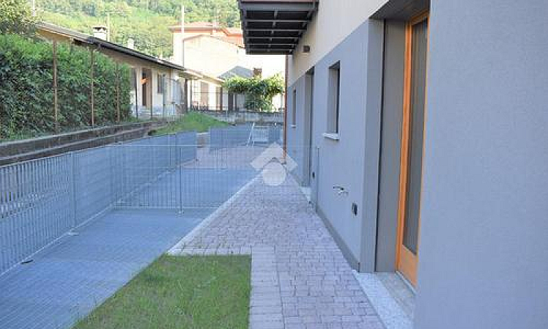 2 Locali A Tirano...