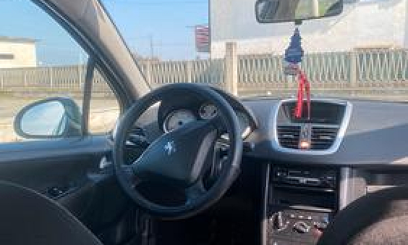 Peugeot 207...
