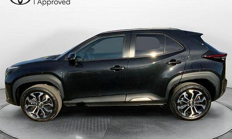 Toyota Yaris Cross 1...