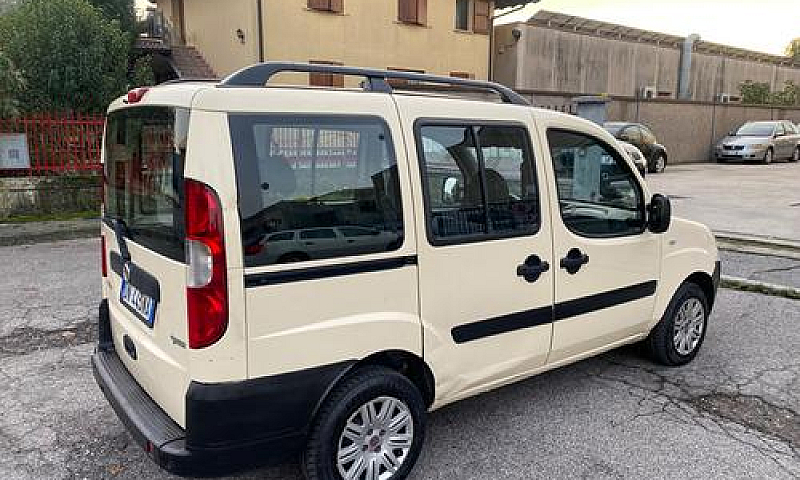 Fiat Dobló 1.6 Benzi...