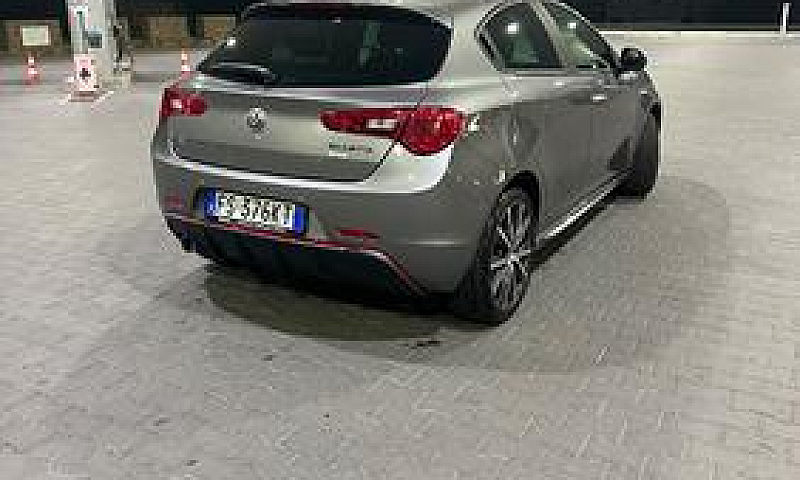 Alfa Romeo Giulietta...