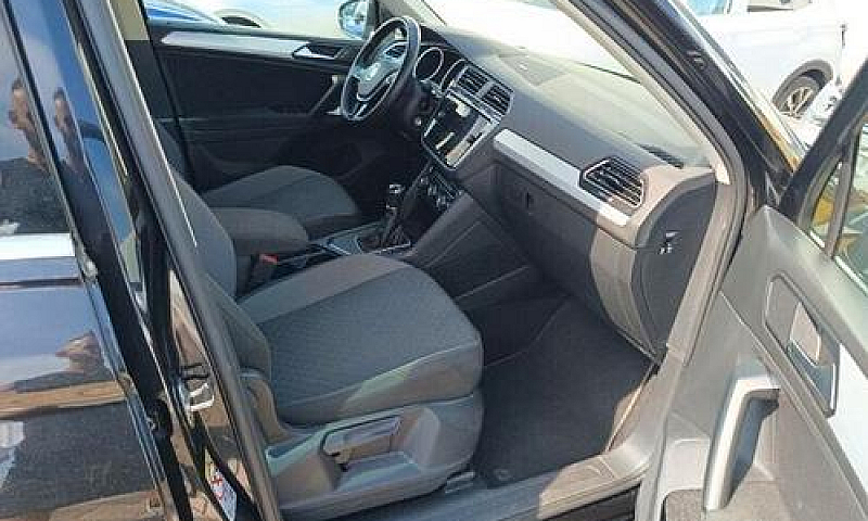 Volkswagen Tiguan 1....