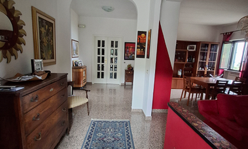 Casa Bifamiliare...