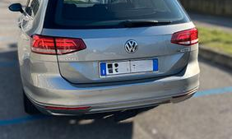Volkswagen Passat Va...