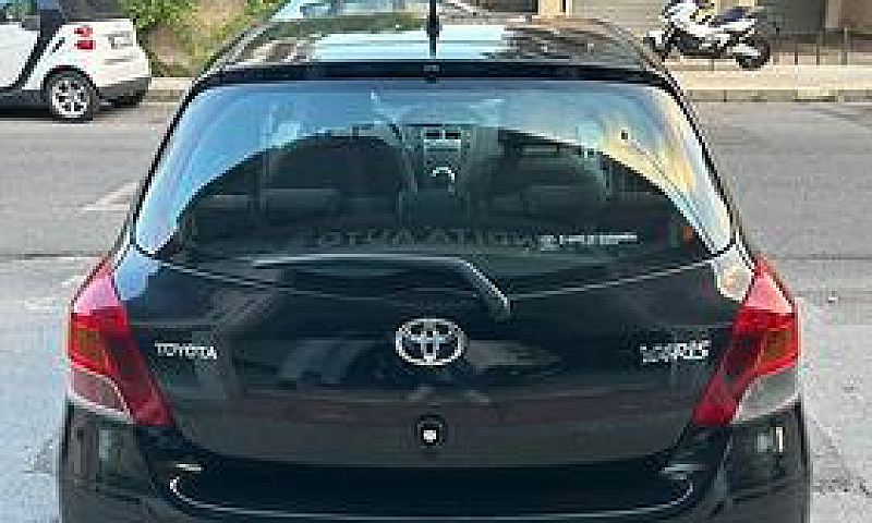 Toyota Yaris 1.0 5 P...