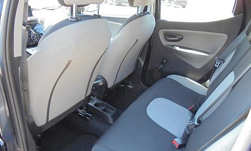 Lancia Ypsilon 1.2 6...
