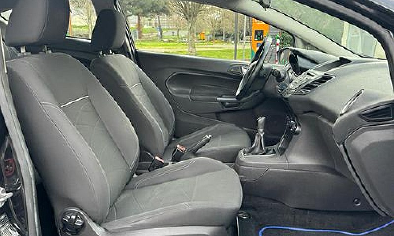 Ford Fiesta 6° Black...