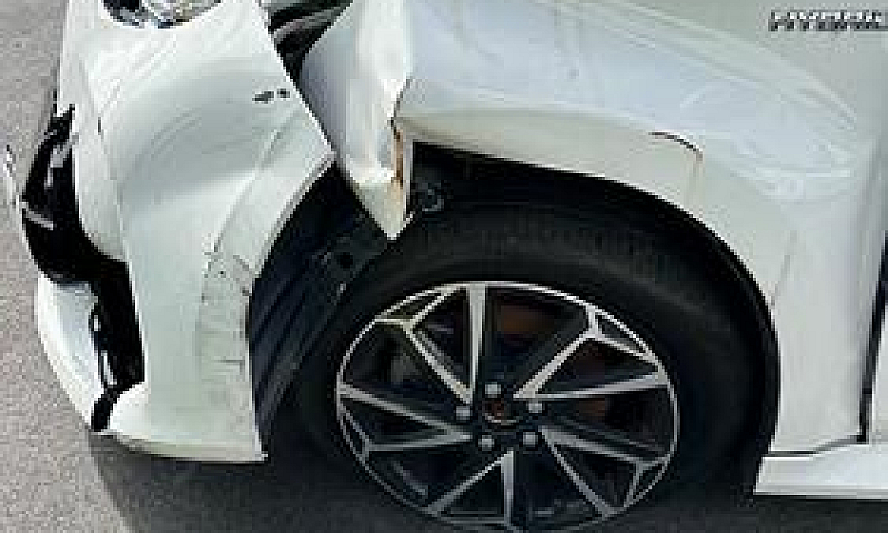 Toyota Yaris 1.5 Hyb...