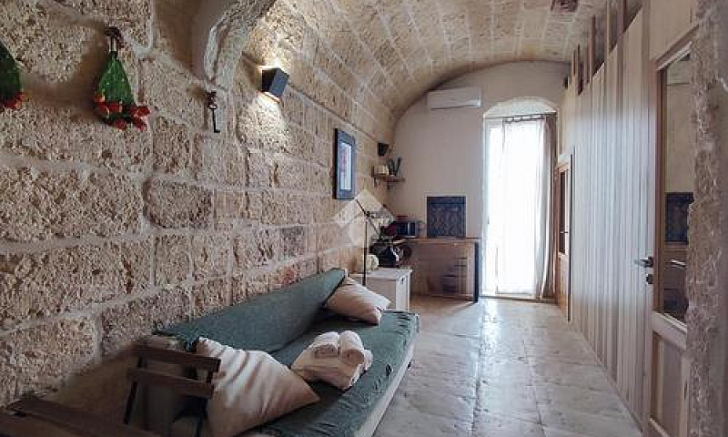 2 Locali A Polignano...