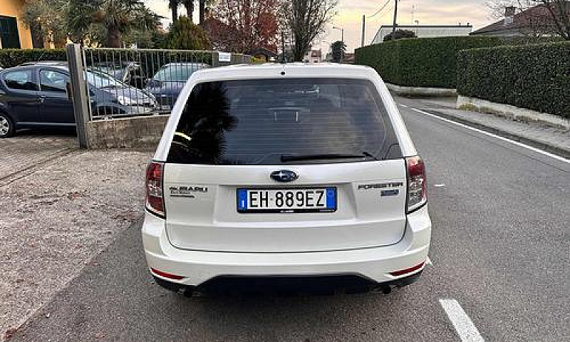 Subaru Forester 2.0X...