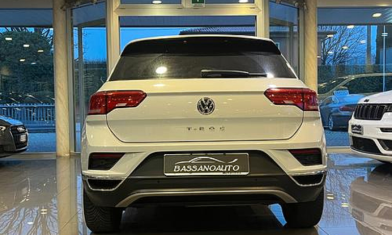 Volkswagen T-Roc 1.6...