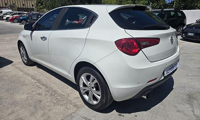 Alfa Romeo Giulietta...