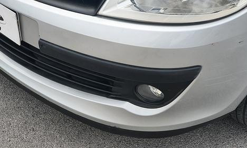 Renault Clio 1.5 Dci...